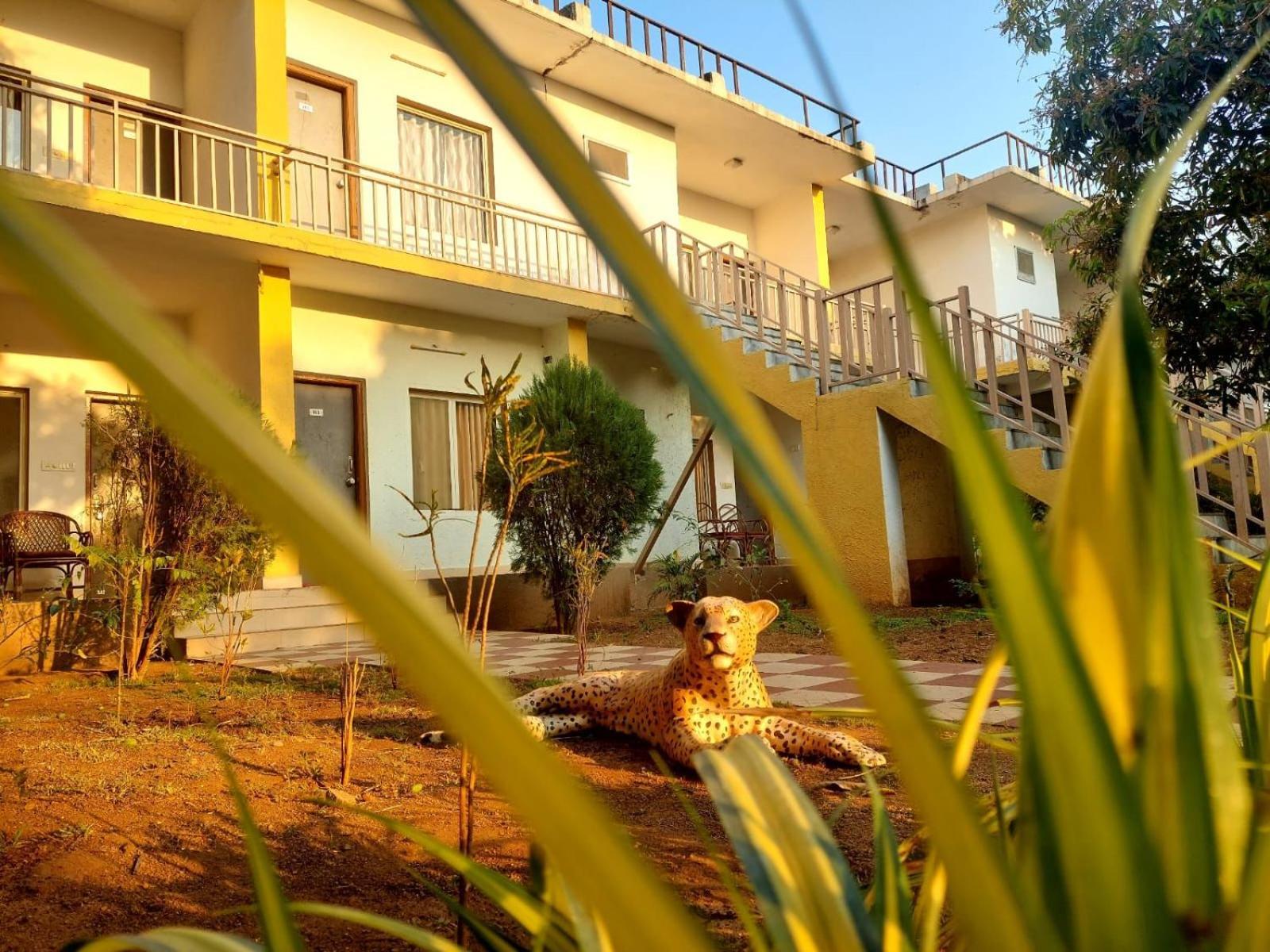 Gir Jungle Lodge Сасан-Джір Екстер'єр фото